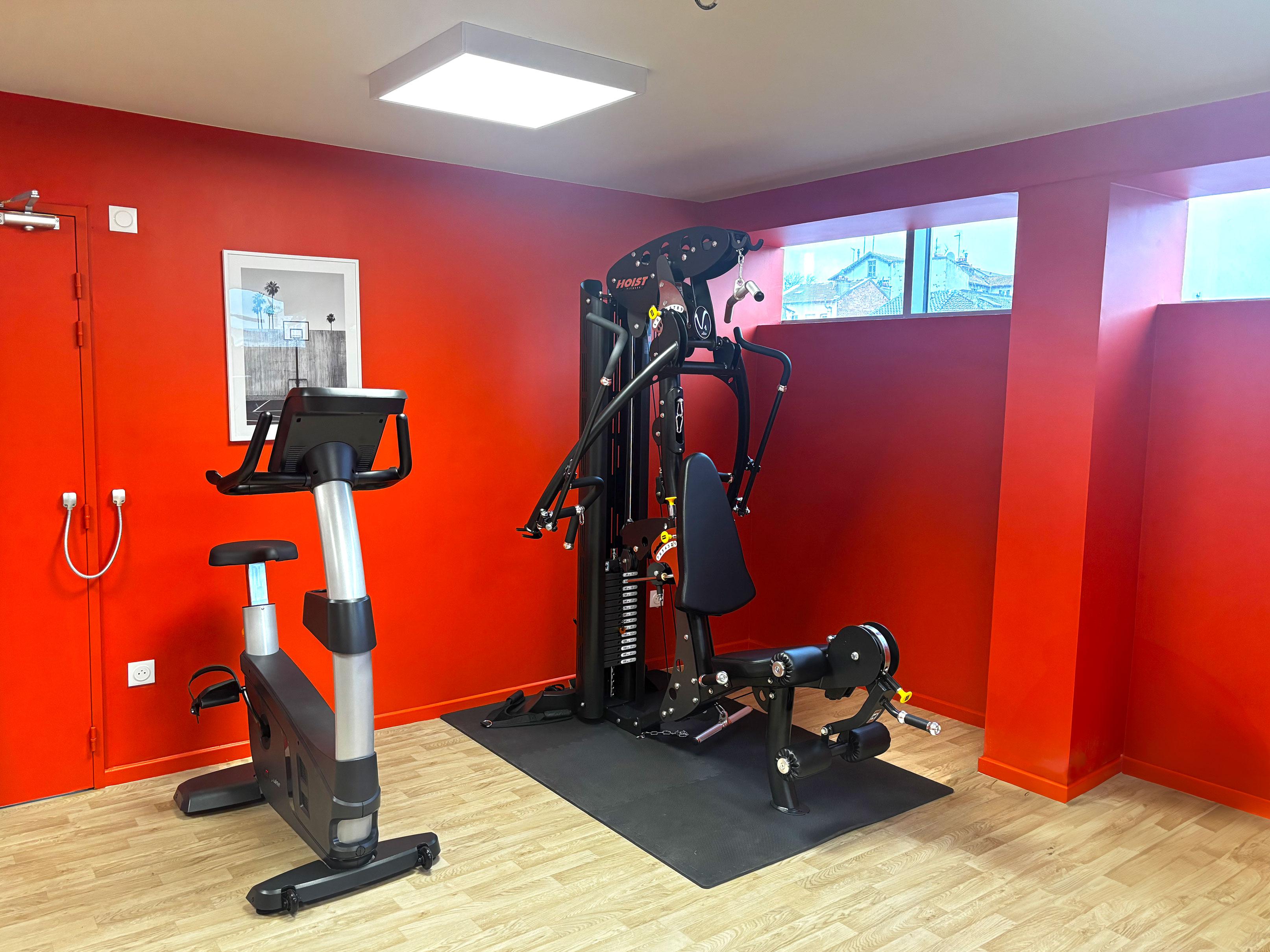 PANTIN STADE MONTBRAND photo 6