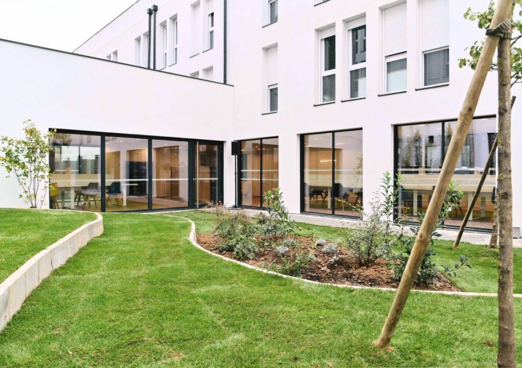 DAUPHINE HOUSING - SAINT OUEN
