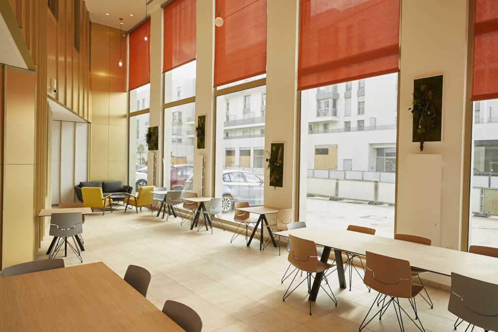 TWENTY CAMPUS GIF SUR YVETTE