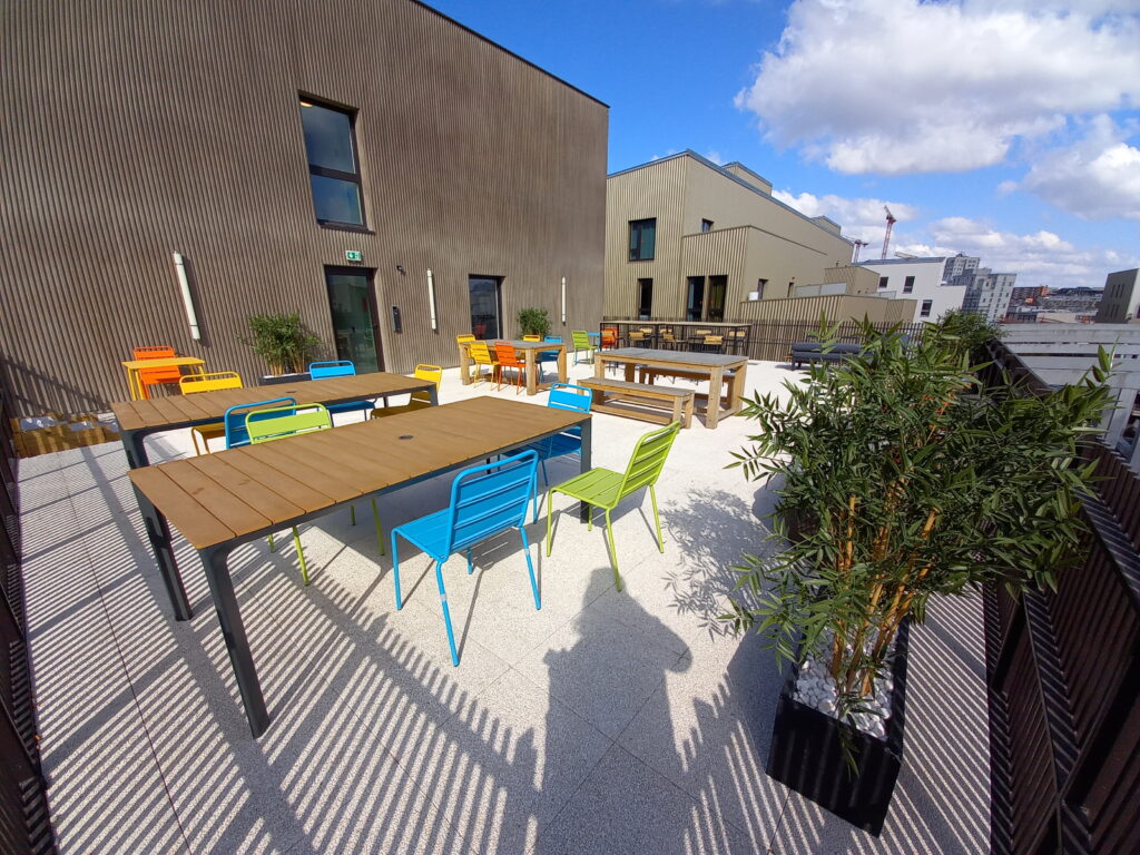 TWENTY CAMPUS IVRY LE MONDE